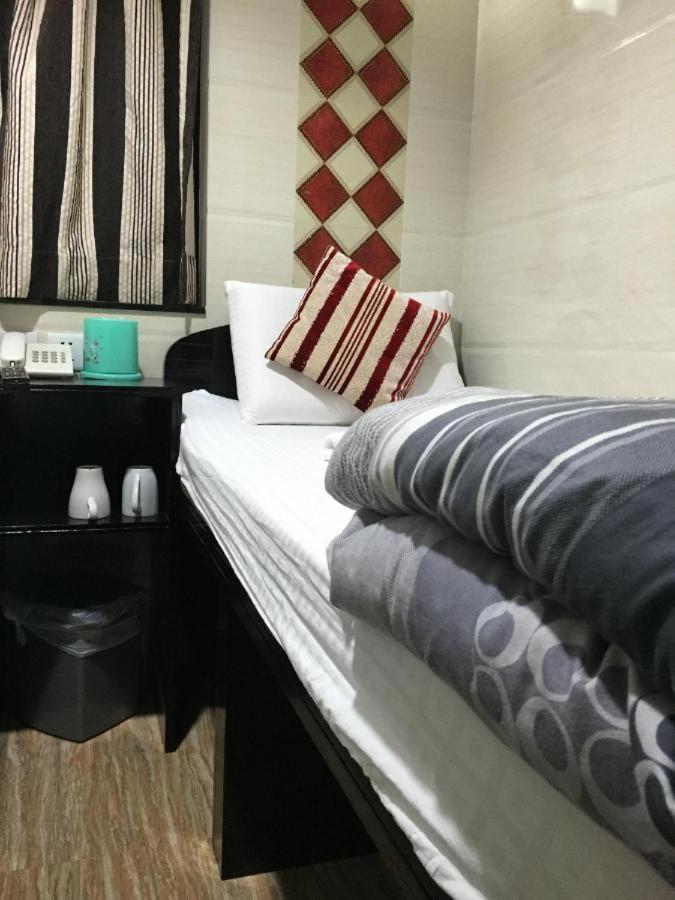 New Fortunate Guest House Hongkong Exteriör bild