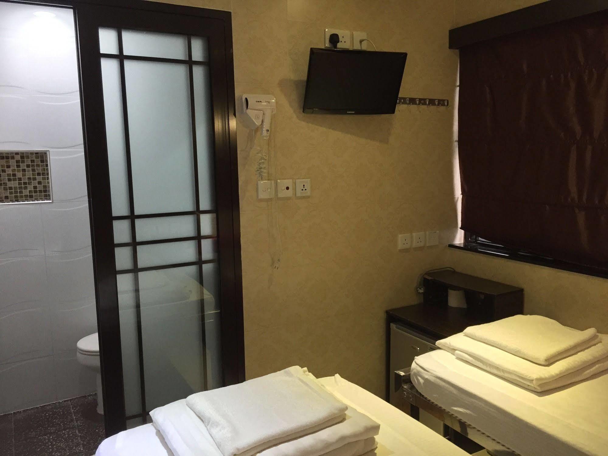 New Fortunate Guest House Hongkong Exteriör bild